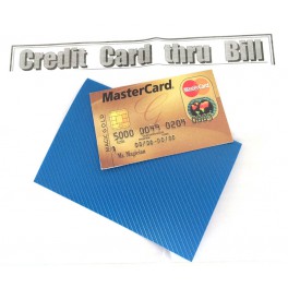 Billet traversé par une carte de credit